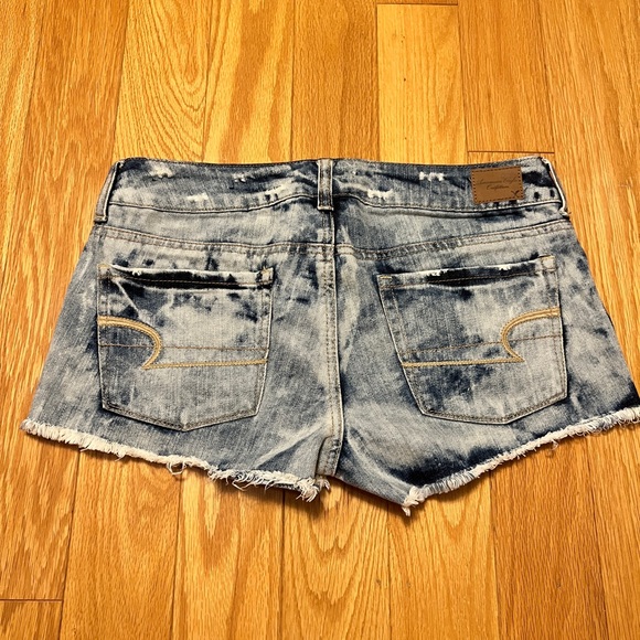 Embellished Acid Wash Denim Shorts American Eagle - Picture 3 of 4